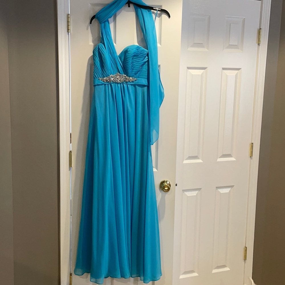 Allure bridal gown/ prom dress size 4